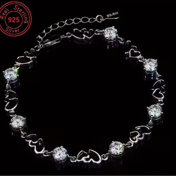 CZ Silver Heart Bracelet - Picture 4 of 4